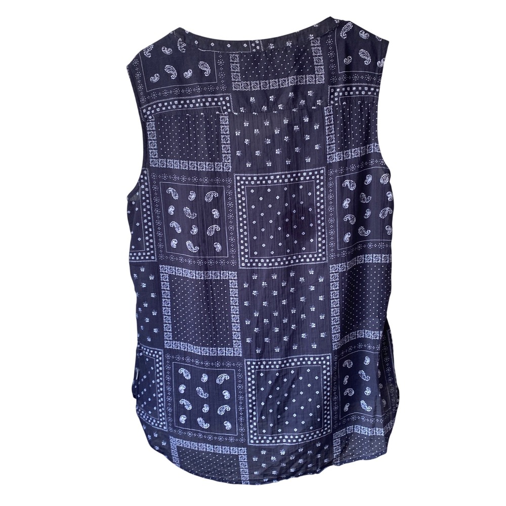 Eddie Bauer Womens Navy Blue Bandana Paisley Gauze Sleeveless Button Down Top L - Picture 2 of 12